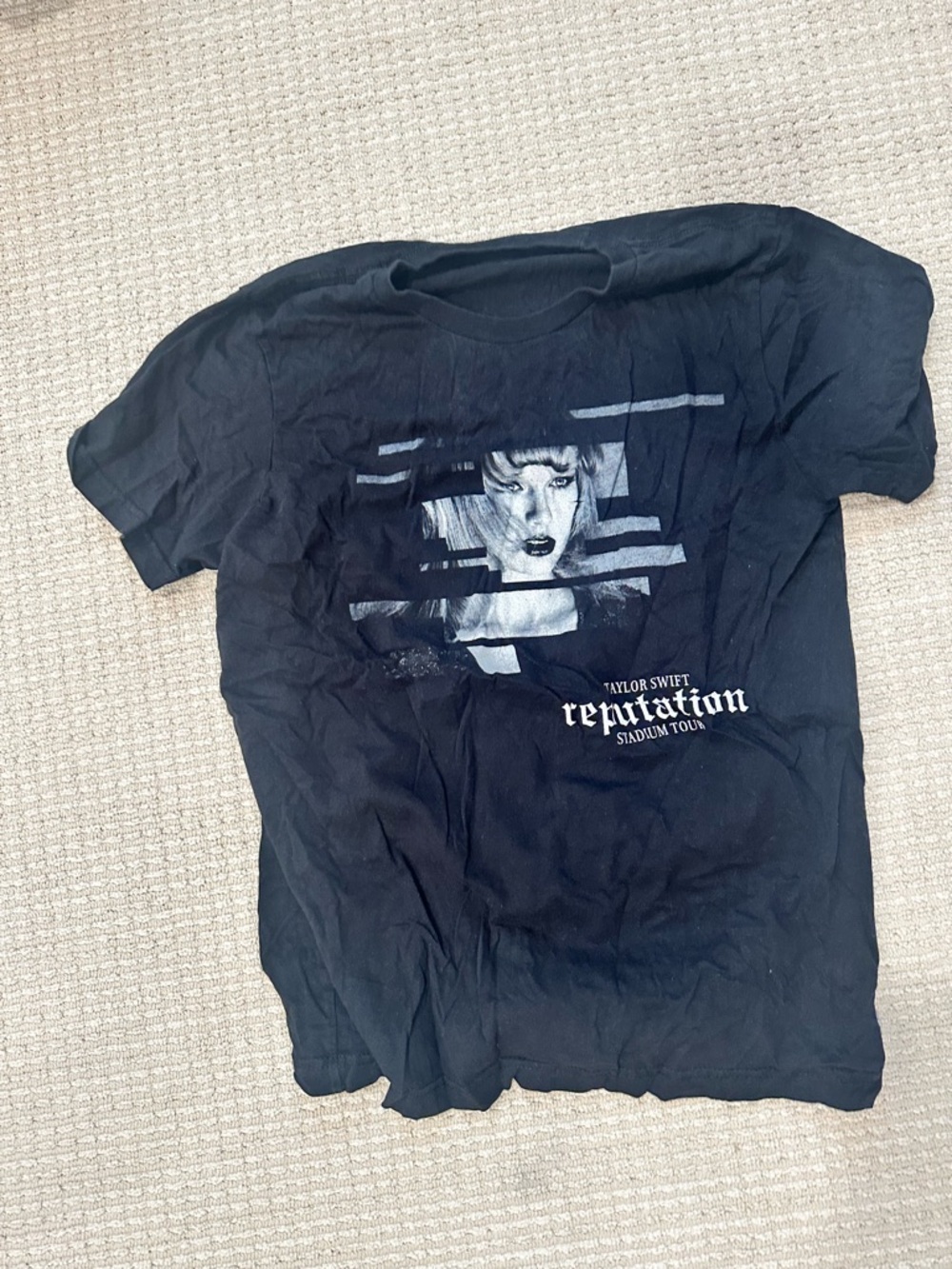 Taylor Swift Black 'Reputation' Graphic Short Sleeve Tee